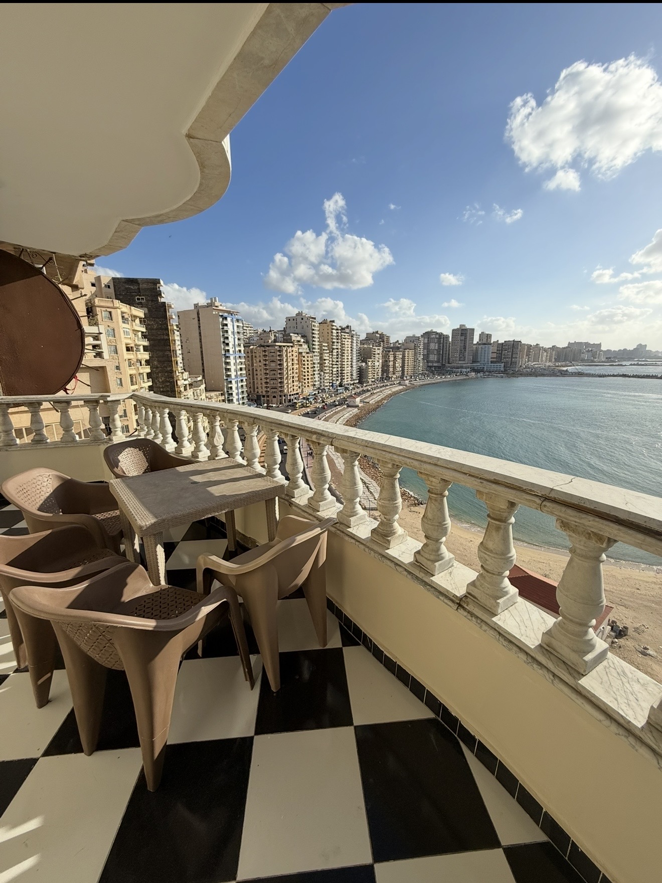 صورة المعرض 4