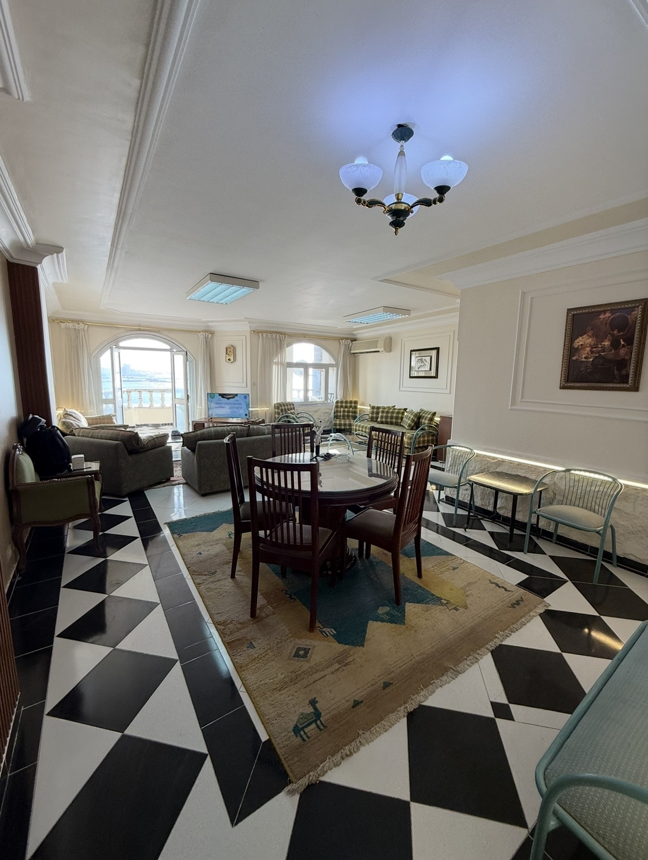 صورة المعرض 10